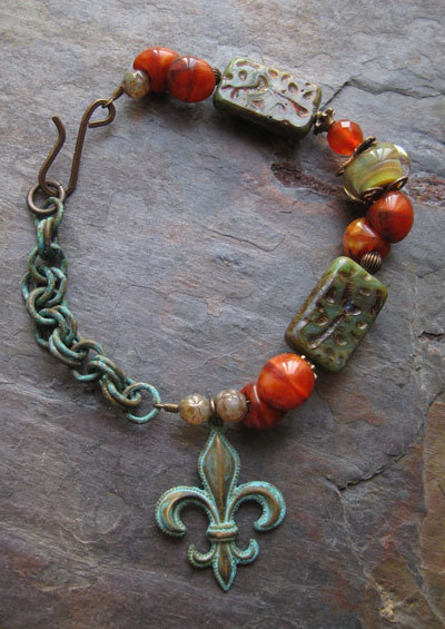 Fleur de Lis Spice Bracelet